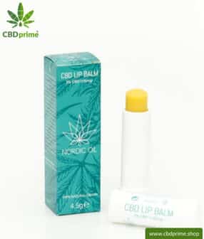 CBD LIP BALM. Lippenstift mit 3 % CBD Anteil. Lippenbalsam zur Pflege spröder, rissiger Lippen mit der Kraft der Cannabis Pflanze. Vegan.